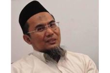 Perguruan Tinggi Melawan...