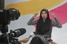 Puasa, Ayu Dewi Pilih...