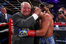 Tarungkan Lomachenko...