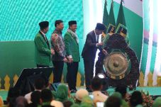 Jokowi Minta Anggota...