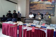 Ternyata Polisi Gadungan...