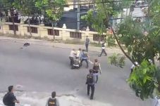 Gerak-Gerik Mencurigakan...