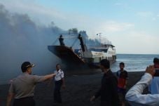 Kapal Labhitra Adinda...