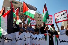 Palestina Tarik Mundur...