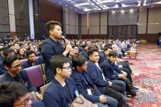 Sinar Mas Mencari 200...