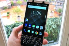 BlackBerry Key 2 Bakal...