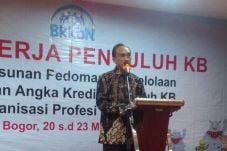 Petugas Lapangan KB...