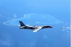 Bomber China di Laut...