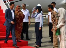 Ke Sumatera Barat, Presiden...