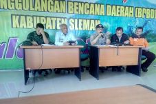 Status Waspada Merapi,...