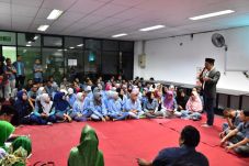 Buruh Bekasi Curhat...