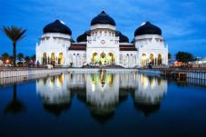 Wisata Halal Incar Nomor...