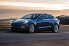 Tesla Janji Perbaiki...