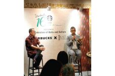 Kolaborasi Ikat Indonesia...