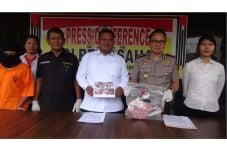 Kesal dengan Suami,...