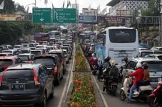 Truk dan Bus Masih Dilarang...