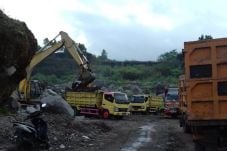 Merapi Erupsi, Penambangan...