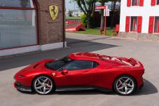 Si Seksi Ferrari SP38...