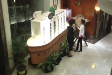Megahnya Masjid Kapal...