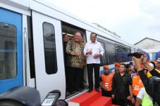 LRT Palembang Ditargetkan...