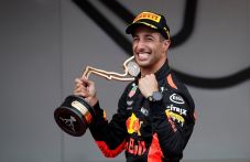 Ricciardo Cetak Kemenangan...