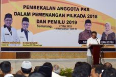 PKS Targetkan Raup Suara...