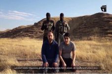 ISIS Eksekusi Mati Dua...