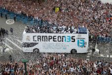 Pesta La Decimotercera,...