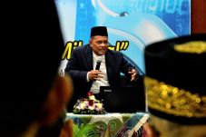 Gatot Nurmantyo Serukan...