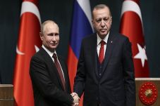 Lewat Telepon, Putin...