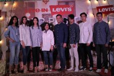 Brand Jeans Kampanyekan...
