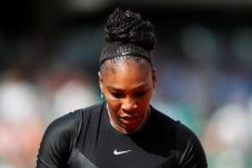 Emban Tugas Ganda, Serena...