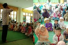 Perkenalkan Islam, Puluhan...