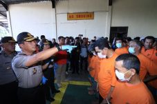 Operasi Pekat Kapuas...