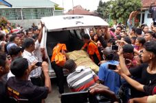 Perempuan Muda Ditemukan...