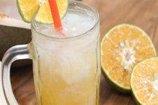 Es Kelapa Jeruk Segarkan...
