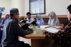 Hafal Alquran, Mahasiswa...