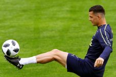 Granit Xhaka Beruntung...