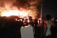 40 Bedeng Pemulung di...