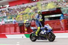 Valentino Rossi Raih...