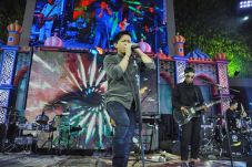 Ariel Noah Bikin Salam...