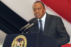 Presiden Kenya Perintahkan...