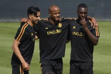 Kompany Terkapar, Pelatih...