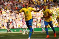 Comeback Neymar Jr Warnai...
