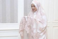 3 Pilihan Mukena Lebaran...