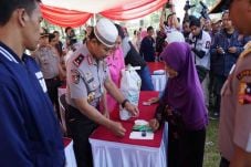 Warga Lembang Antusias...