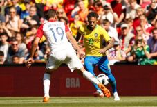Tampil Menawan di Anfield,...