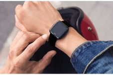 Hanya Dua Bulan, Fitbit...