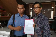 Divonis 20 Tahun Penjara,...