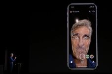 Gunakan iOS 12, FaceID...